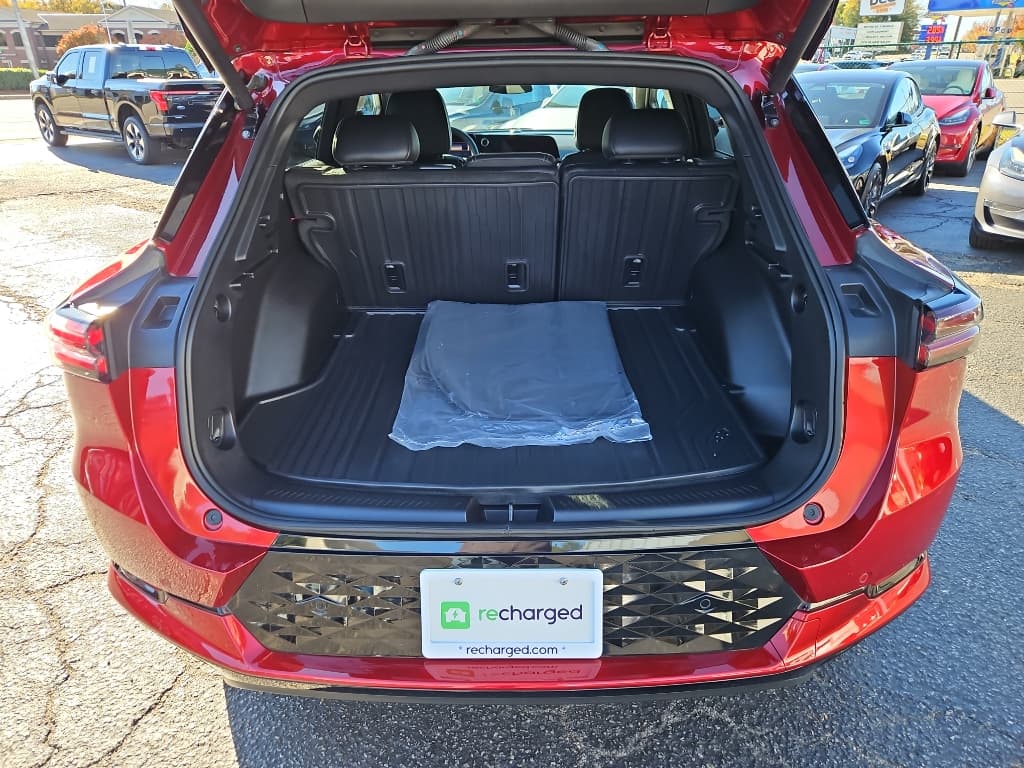 2025 Chevrolet Equinox EV view 15