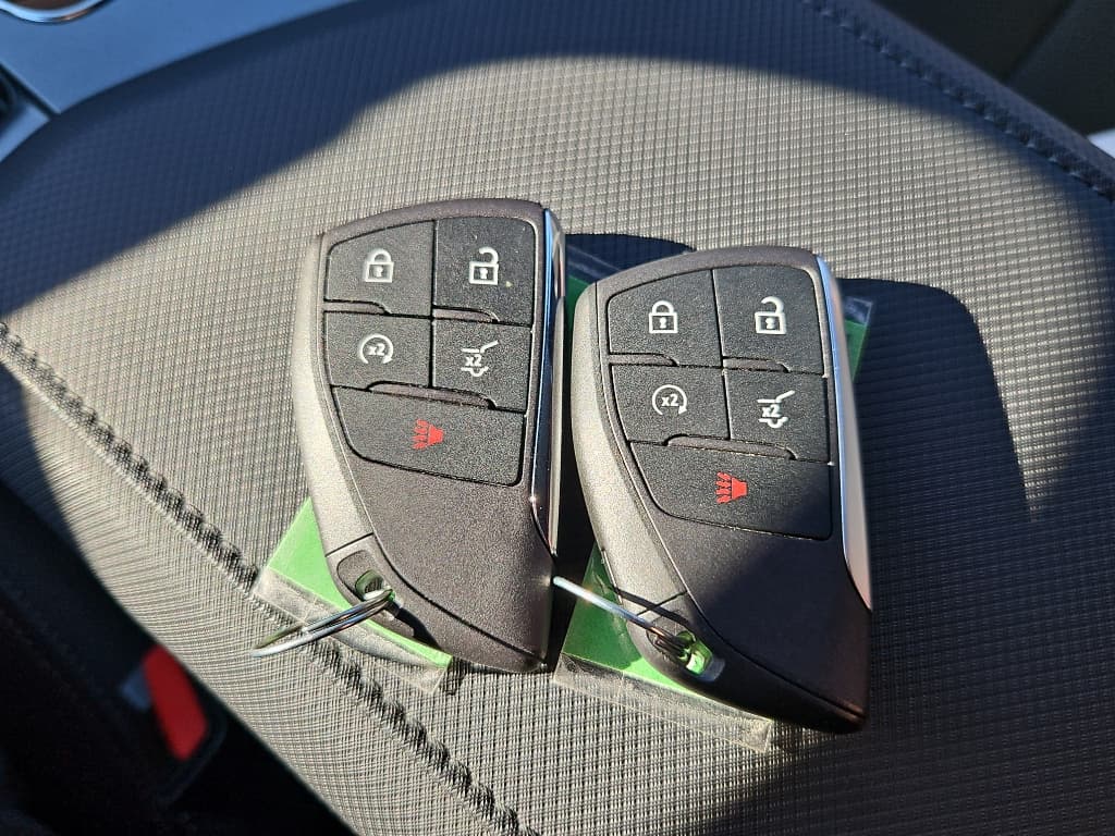 2025 Chevrolet Equinox EV view 35