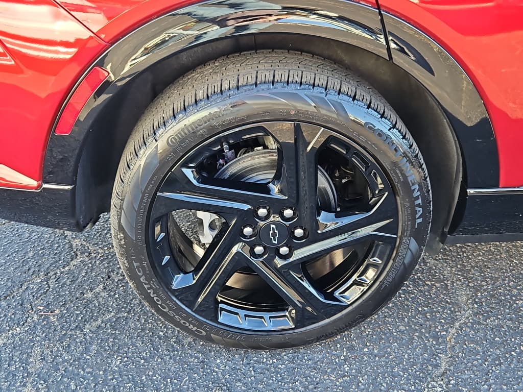 2025 Chevrolet Equinox EV view 24