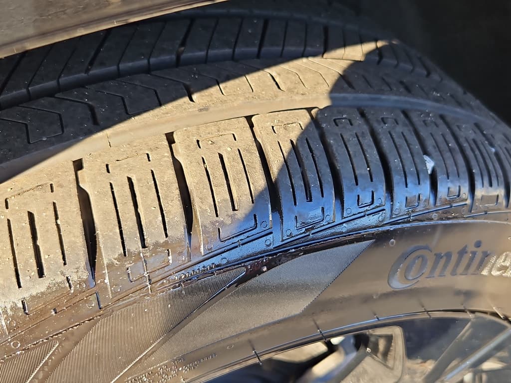 2025 Chevrolet Equinox EV view 23