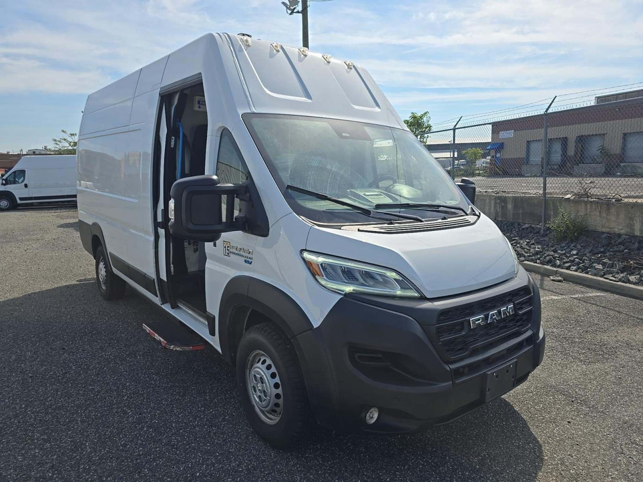 2024 Ram ProMaster 3500 BEV view 4