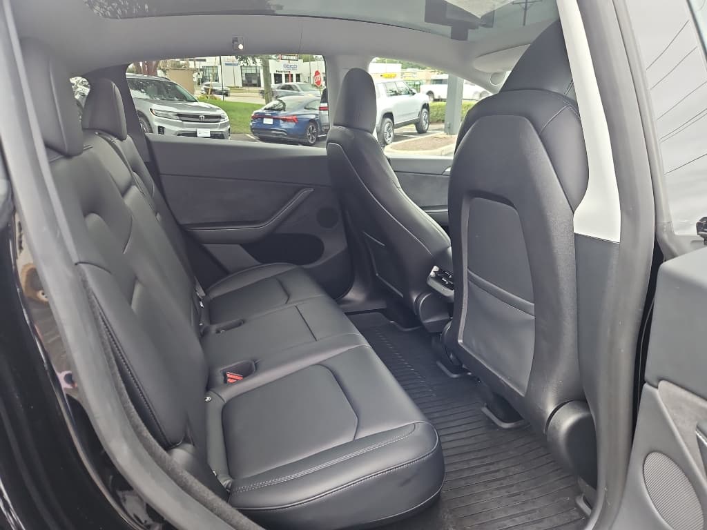 2023 Tesla Model Y view 9