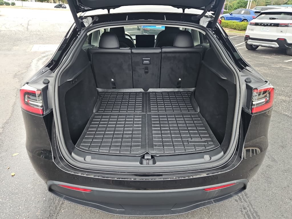 2023 Tesla Model Y view 8