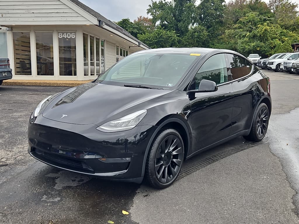 2023 Tesla Model Y view 1