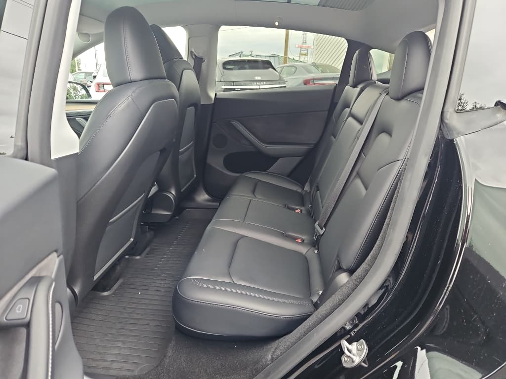 2023 Tesla Model Y view 7
