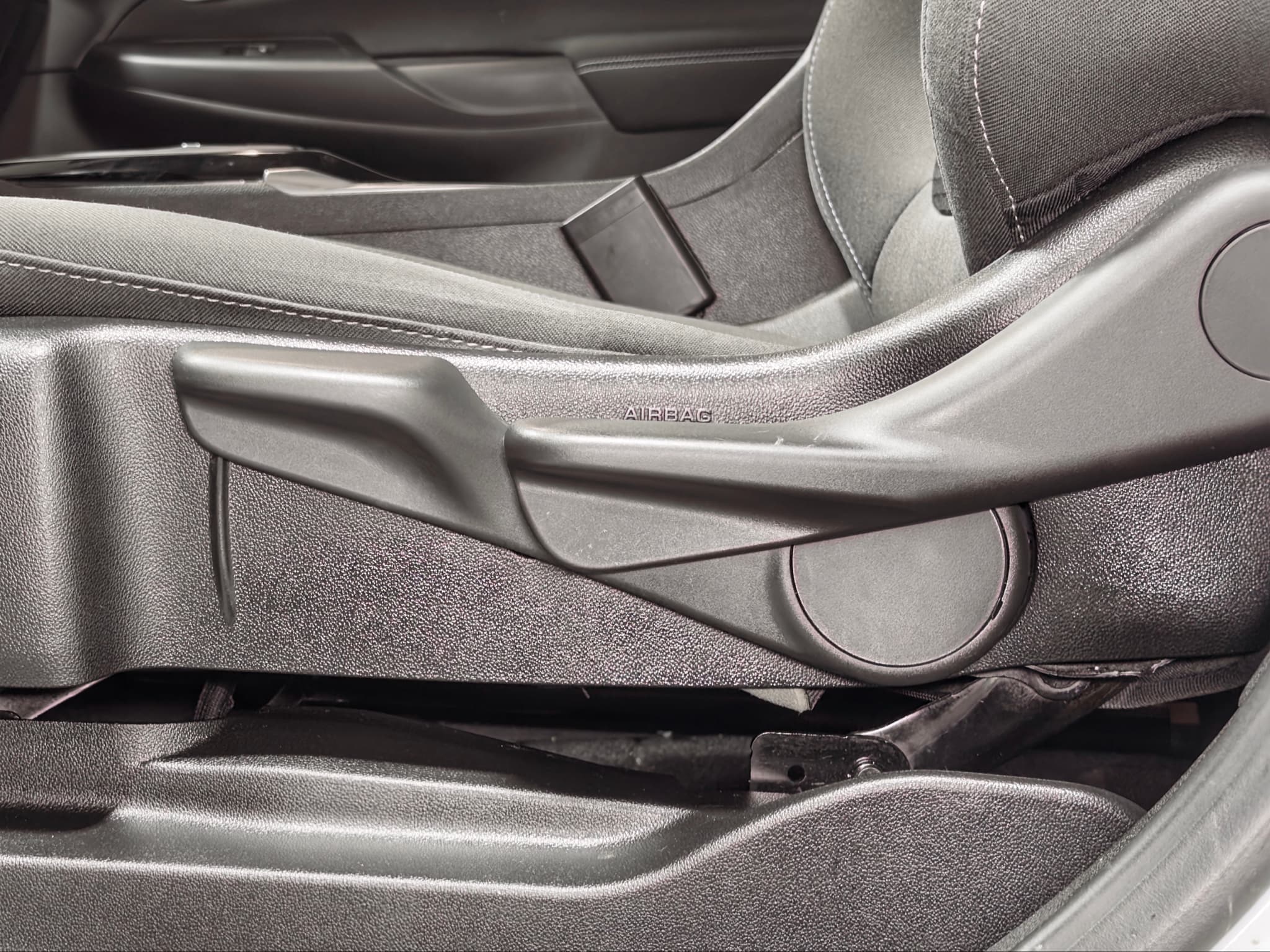 2022 Chevrolet Bolt EUV view 6