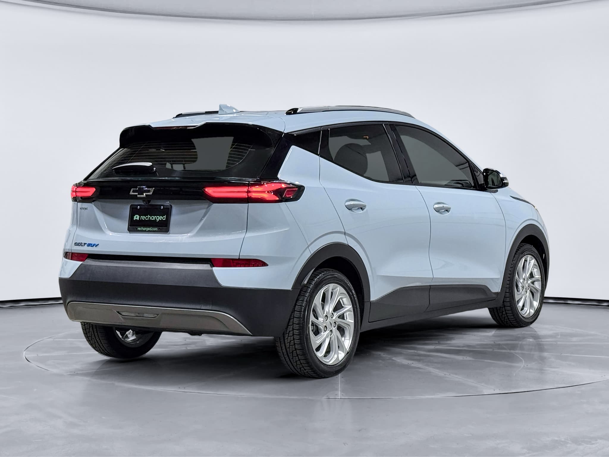 2022 Chevrolet Bolt EUV view 3