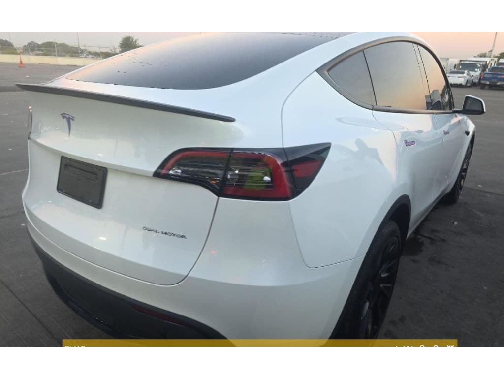 2023 Tesla Model Y view 3