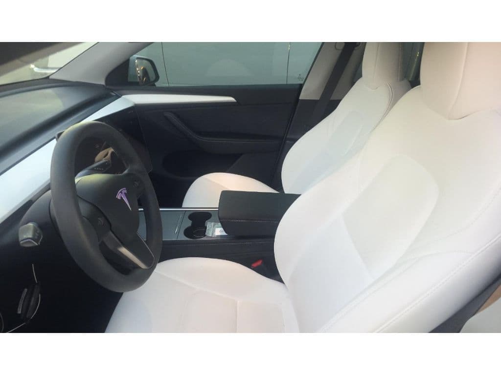 2023 Tesla Model Y view 5
