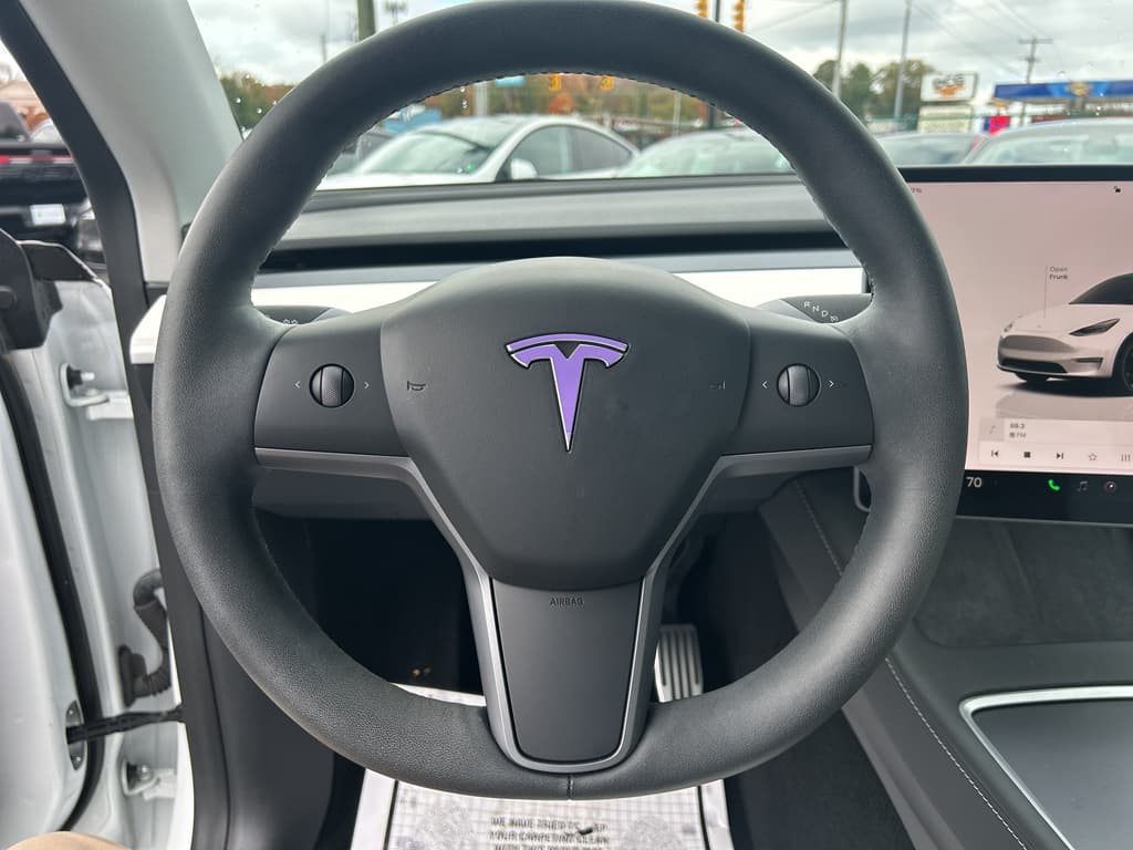 2023 Tesla Model Y view 8