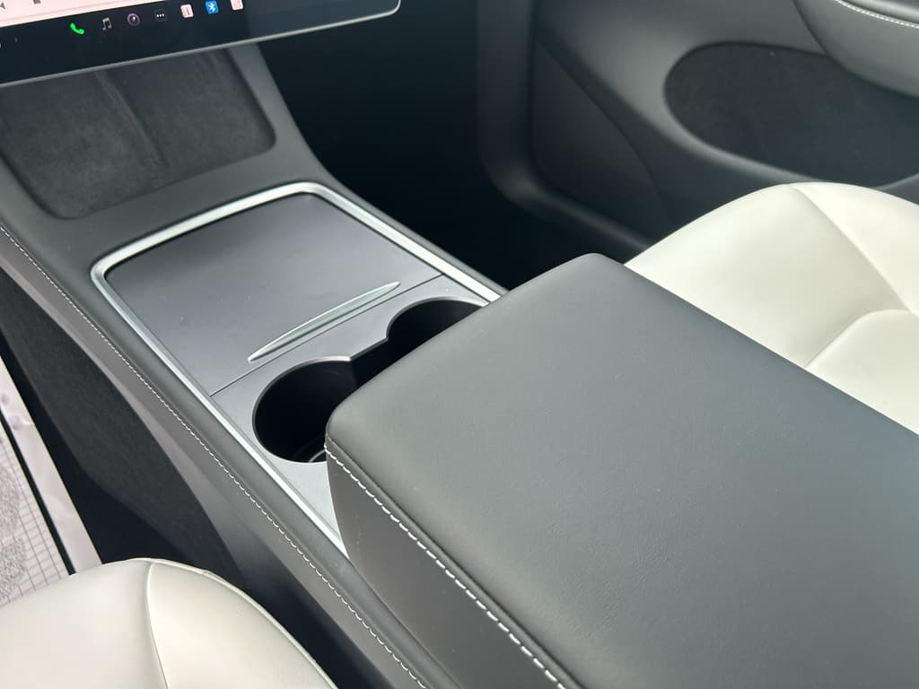 2023 Tesla Model Y view 15