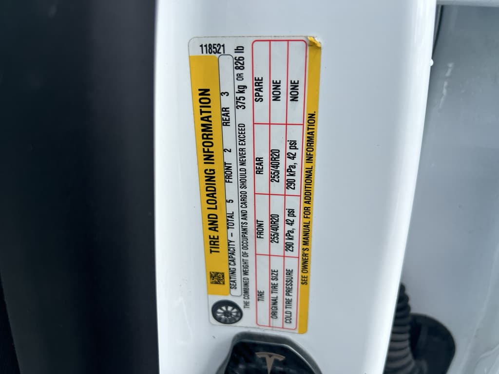 2023 Tesla Model Y view 23