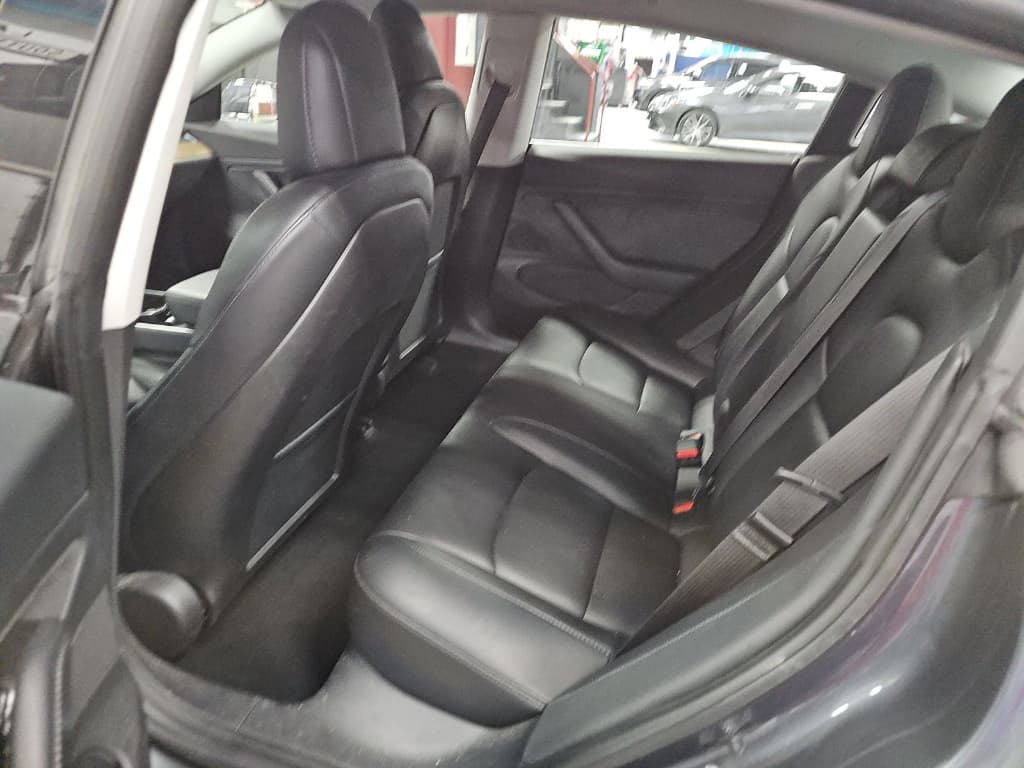 2018 Tesla Model 3 view 6