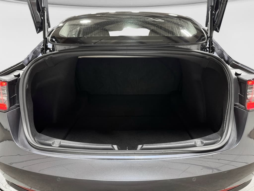 2018 Tesla Model 3 view 26