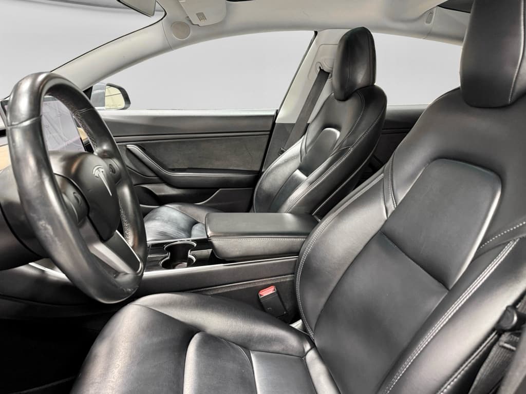 2018 Tesla Model 3 view 16