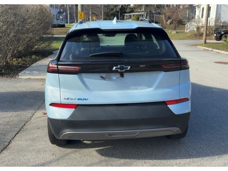 2022 Chevrolet Bolt EUV view 4