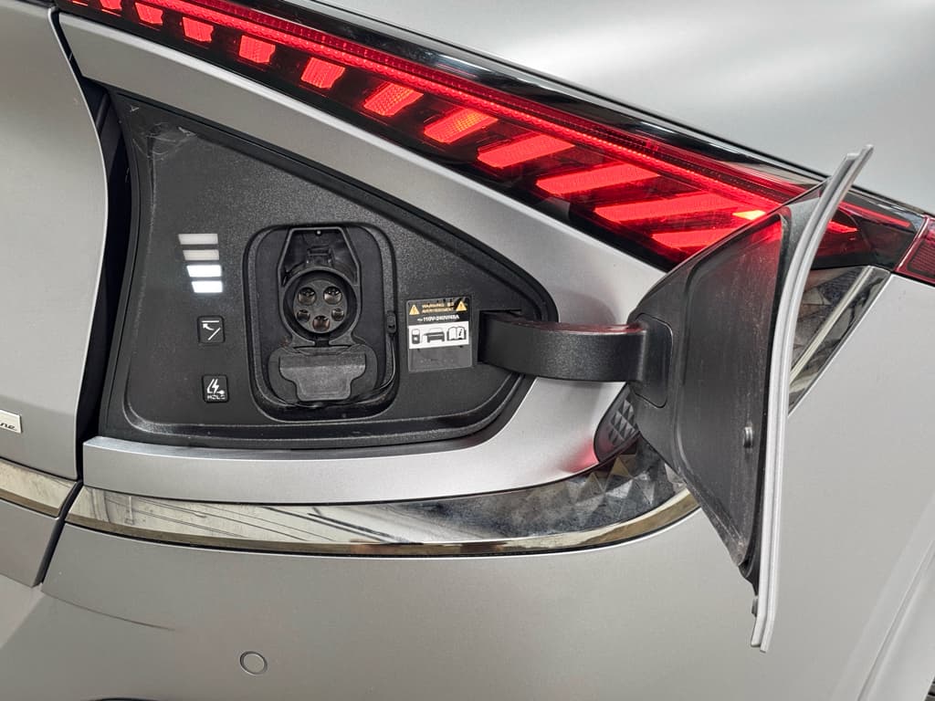 2023 Kia EV6 view 5