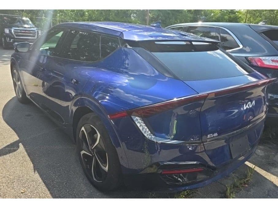 2023 Kia EV6 view 4