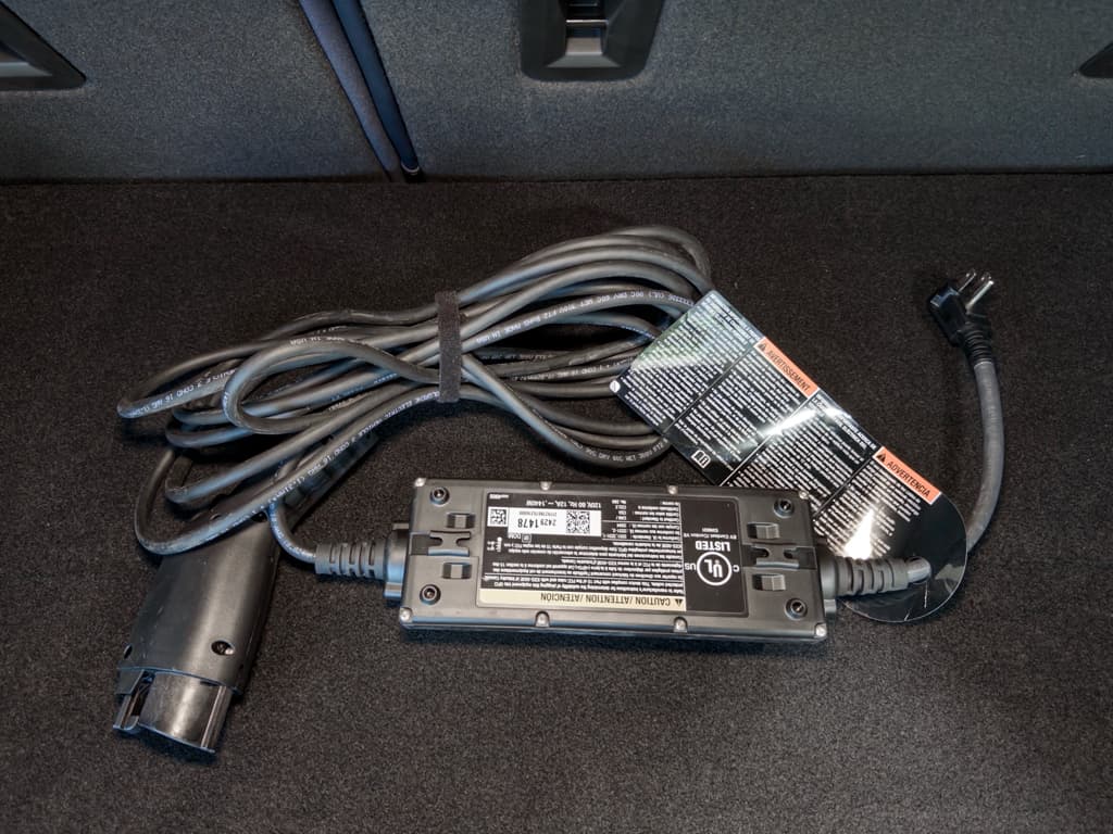 2022 Chevrolet Bolt EUV view 6