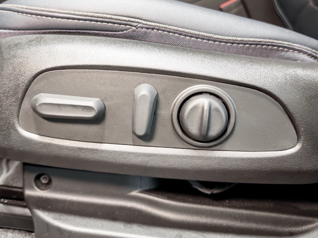 2022 Chevrolet Bolt EUV view 7
