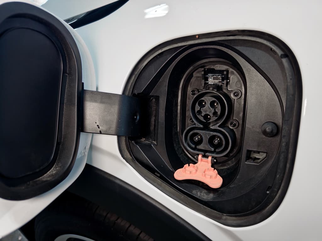 2022 Chevrolet Bolt EUV view 5
