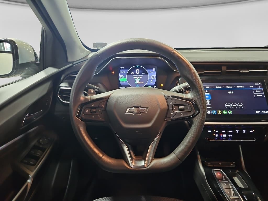 2023 Chevrolet Bolt EUV view 7