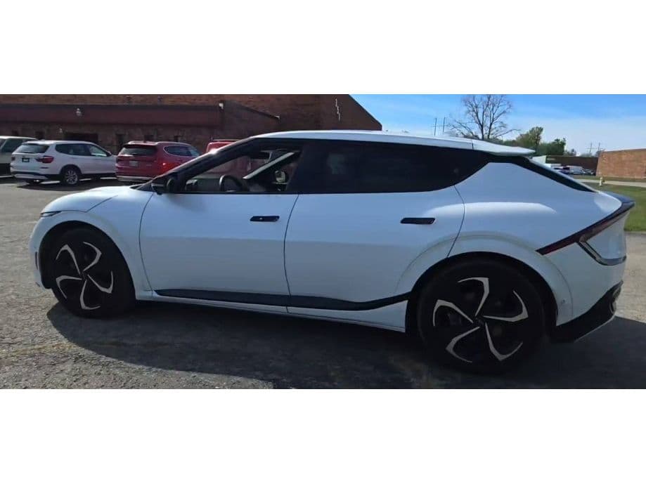 2023 Kia EV6 view 2