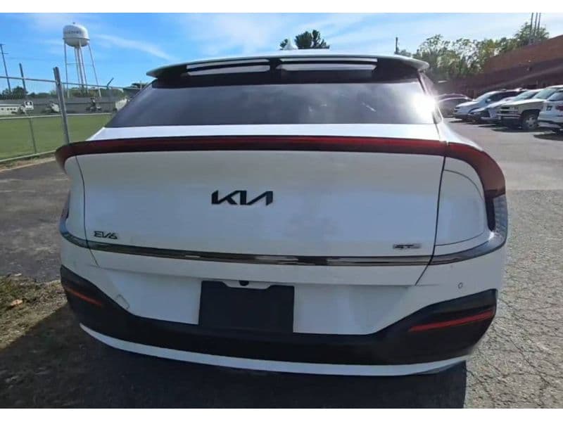 2023 Kia EV6 view 3