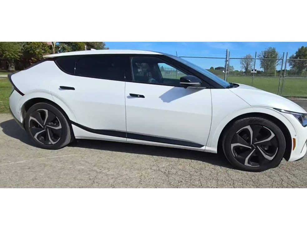2023 Kia EV6 view 4