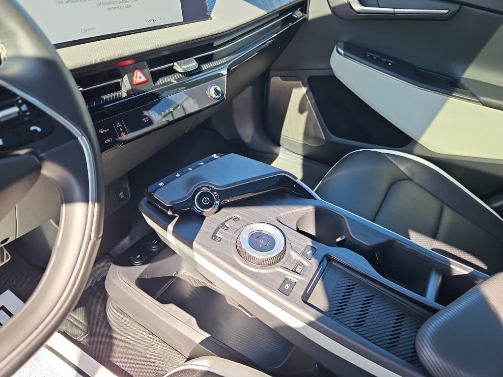 2023 Kia EV6 view 19