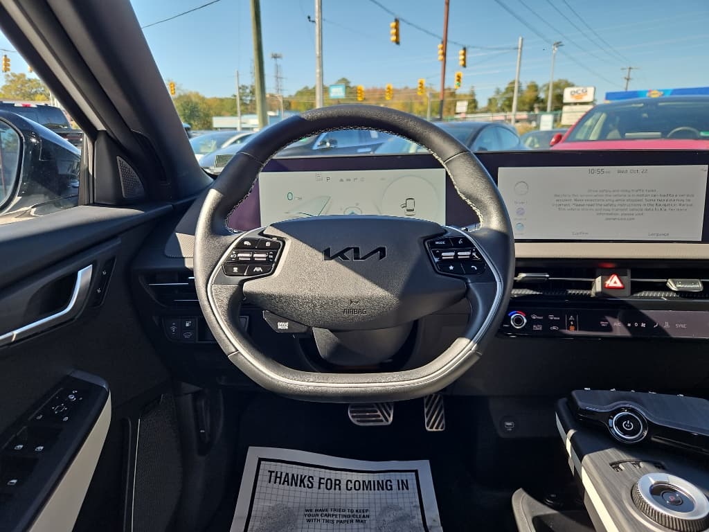 2023 Kia EV6 view 8