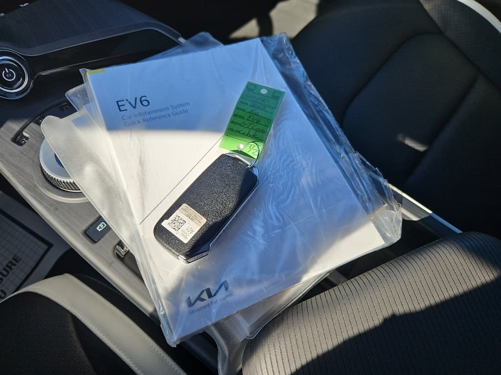 2023 Kia EV6 view 23