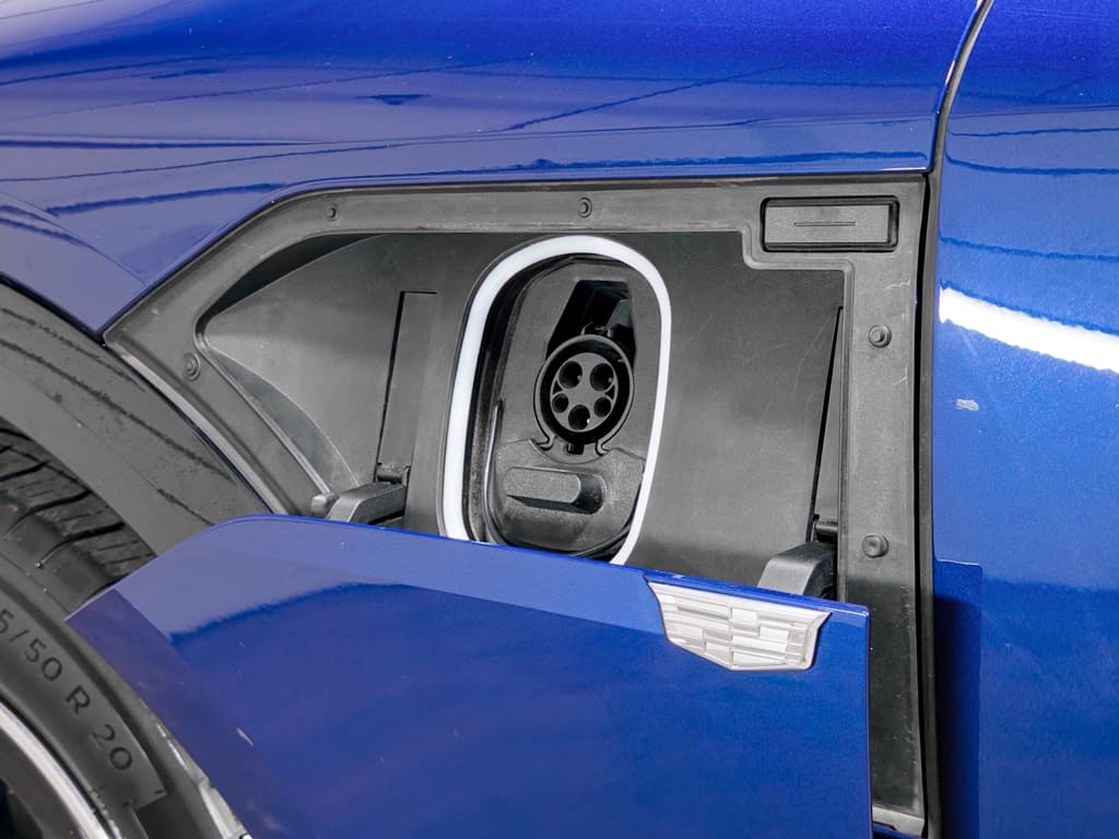 2024 Cadillac Lyriq view 5
