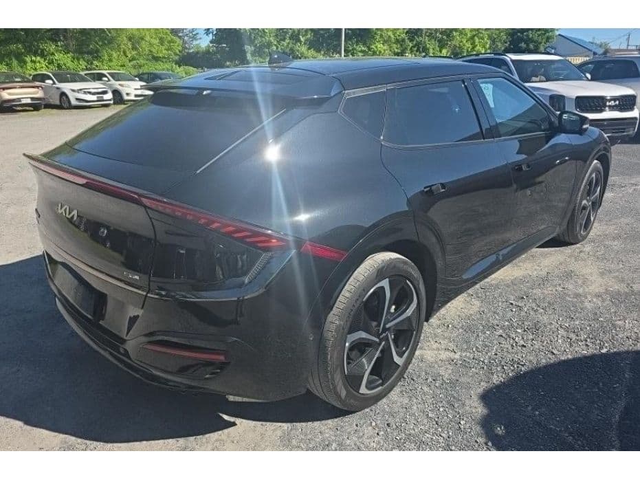 2023 Kia EV6 view 3