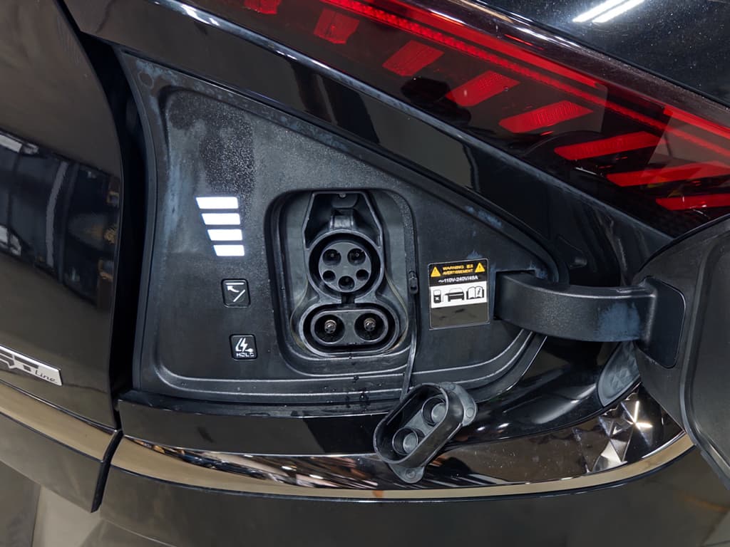 2023 Kia EV6 view 5