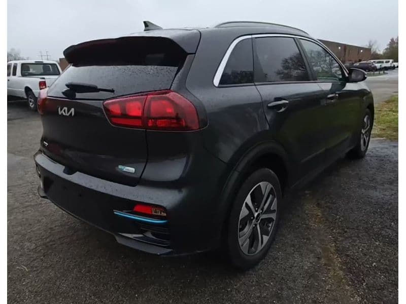 2022 Kia Niro EV view 3