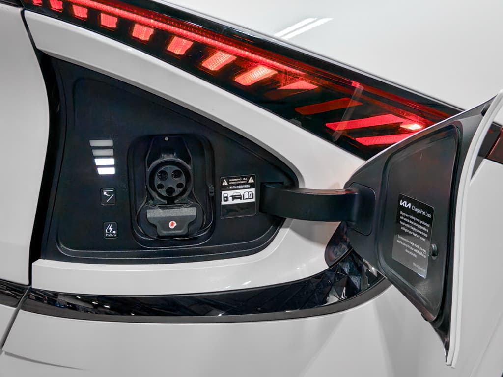 2023 Kia EV6 view 5