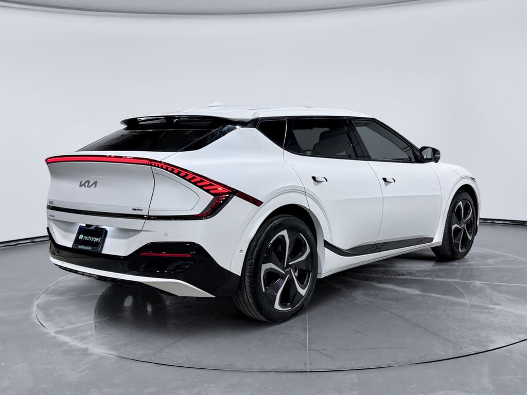 2023 Kia EV6 view 3