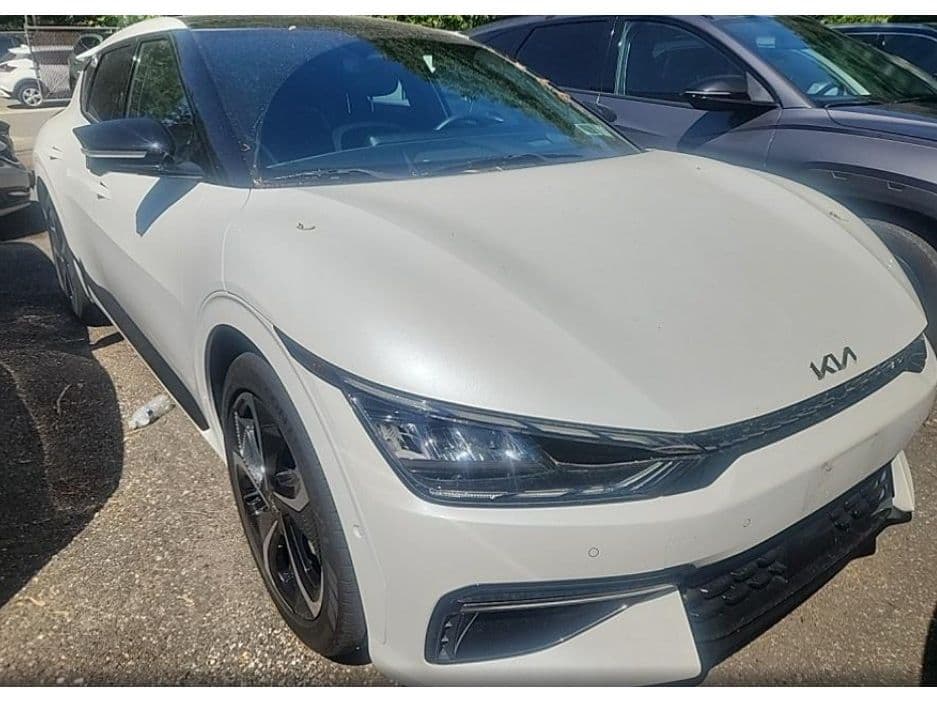 2023 Kia EV6 view 2