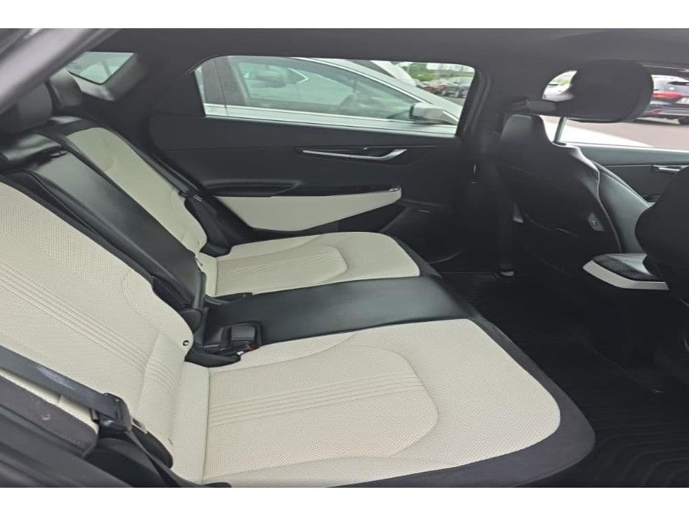 2023 Kia EV6 view 6