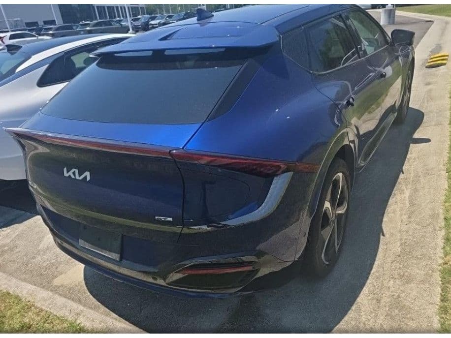 2023 Kia EV6 view 3