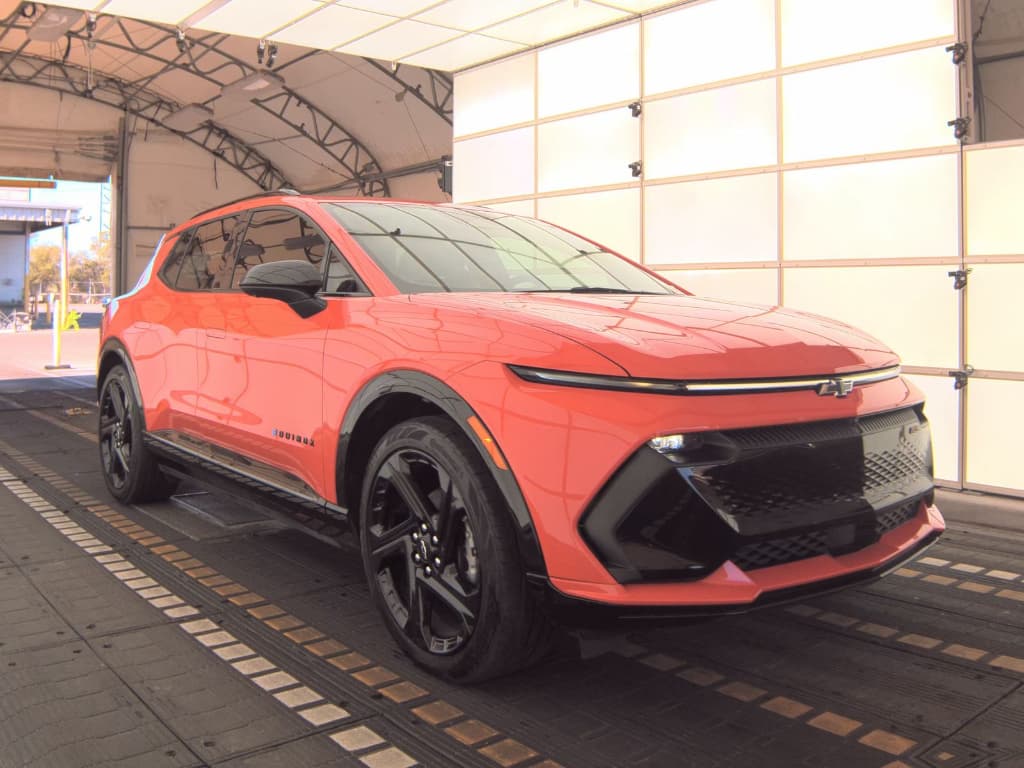 2025 Chevrolet Equinox EV view 2