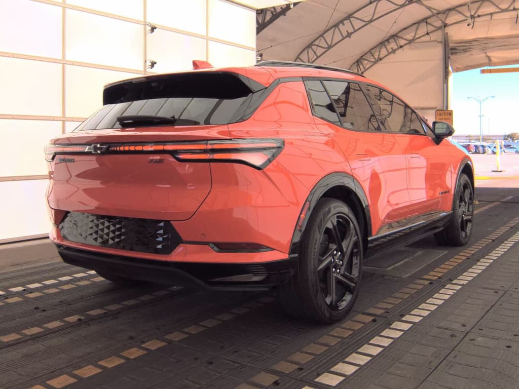 2025 Chevrolet Equinox EV view 3