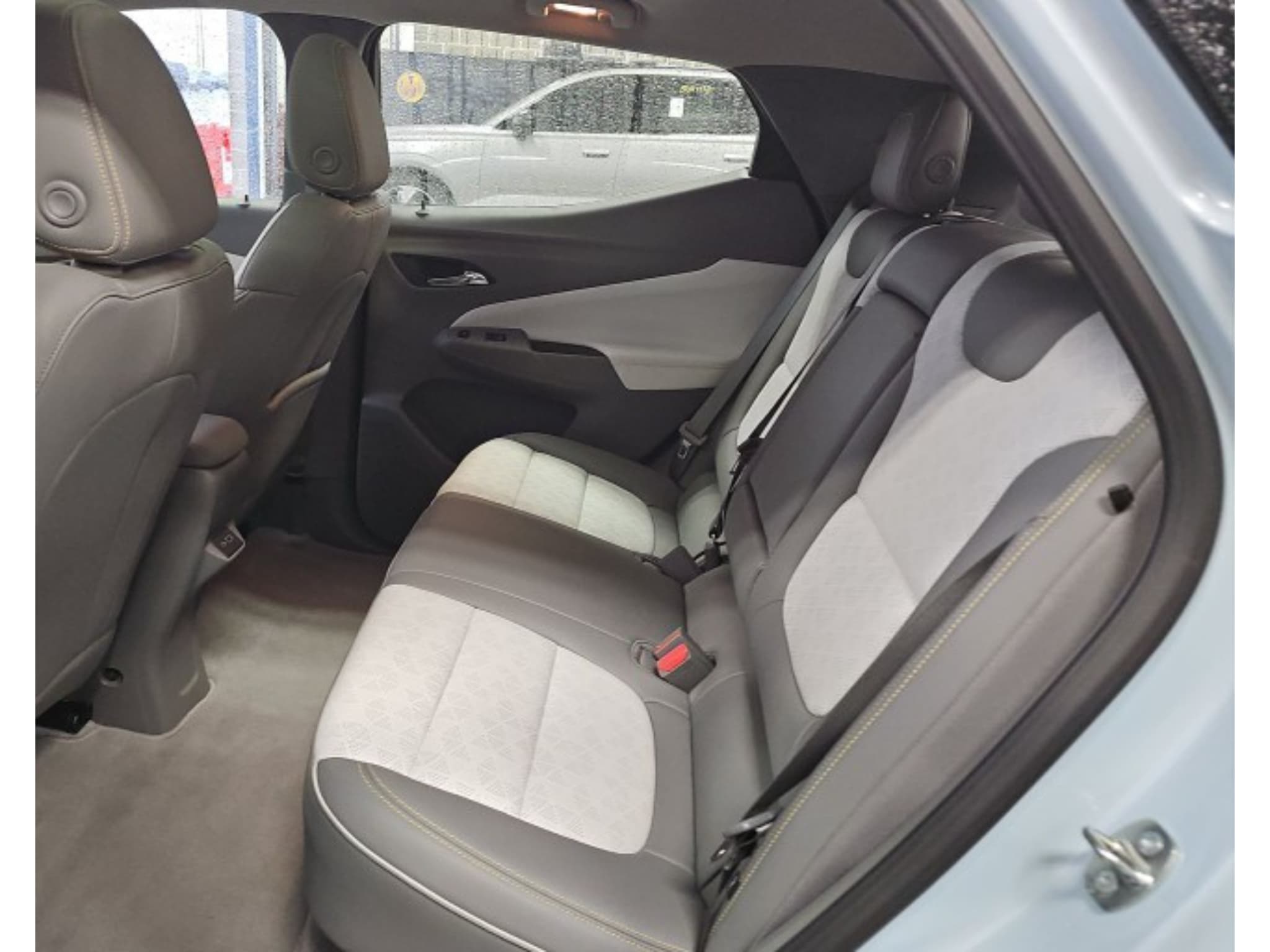 2022 Chevrolet Bolt EUV view 6