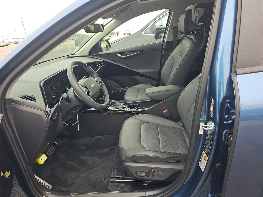 2024 Kia Niro view 5