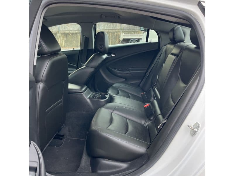 2019 Chevrolet Volt view 6