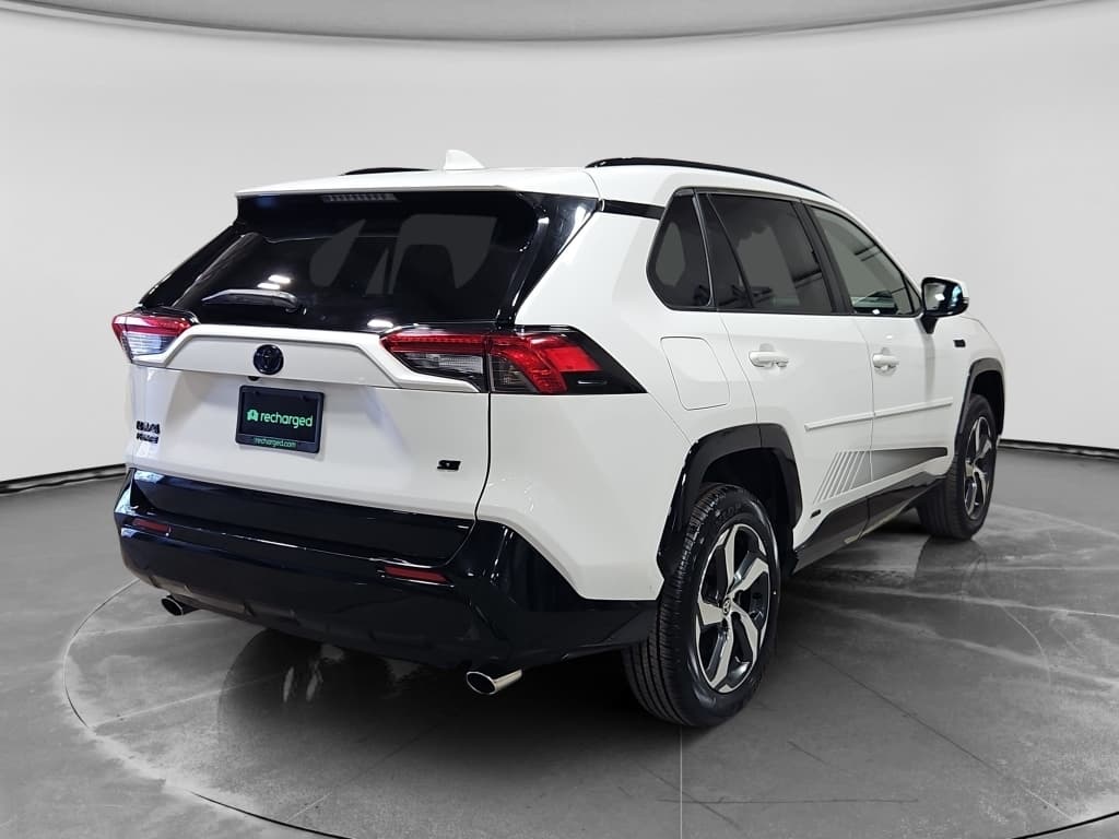 2023 Toyota RAV4 Prime view 3