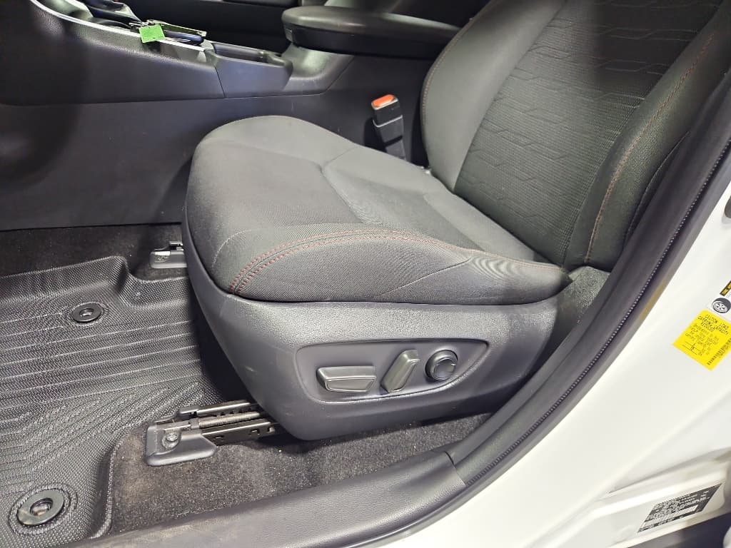 2023 Toyota RAV4 Prime view 7