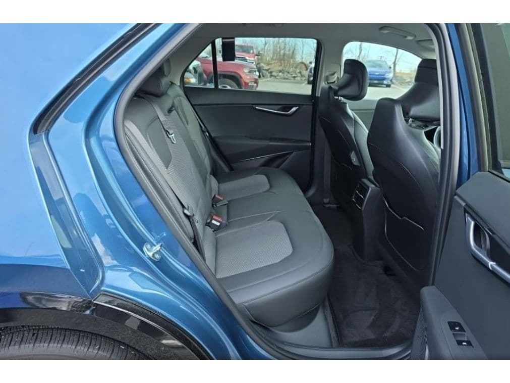 2024 Kia Niro EV view 6