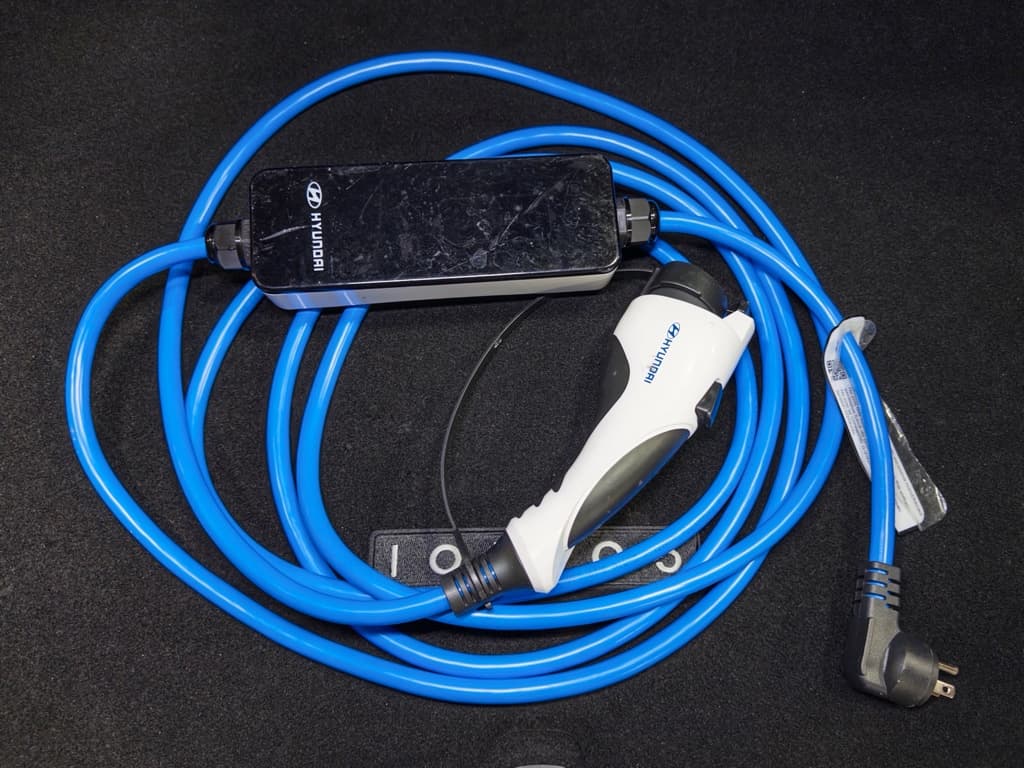 2023 Hyundai IONIQ 5 view 6